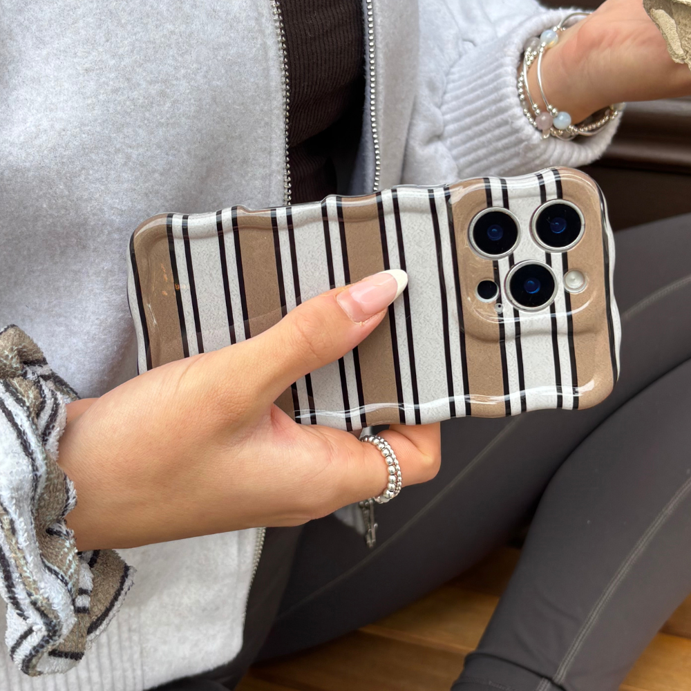 Wavy Phone Case - Retro Stripes