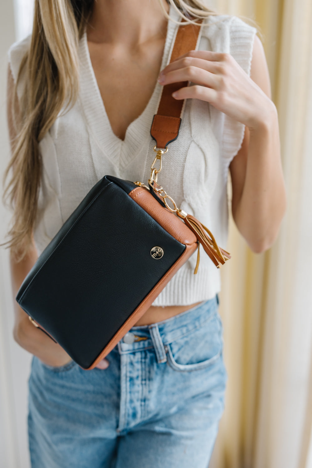 Kara Crossbody - Final Sale