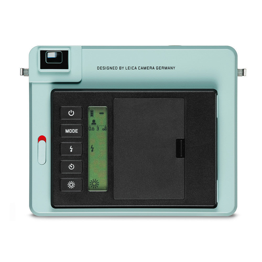 Leica Sofort Instant Film Camera. Mint